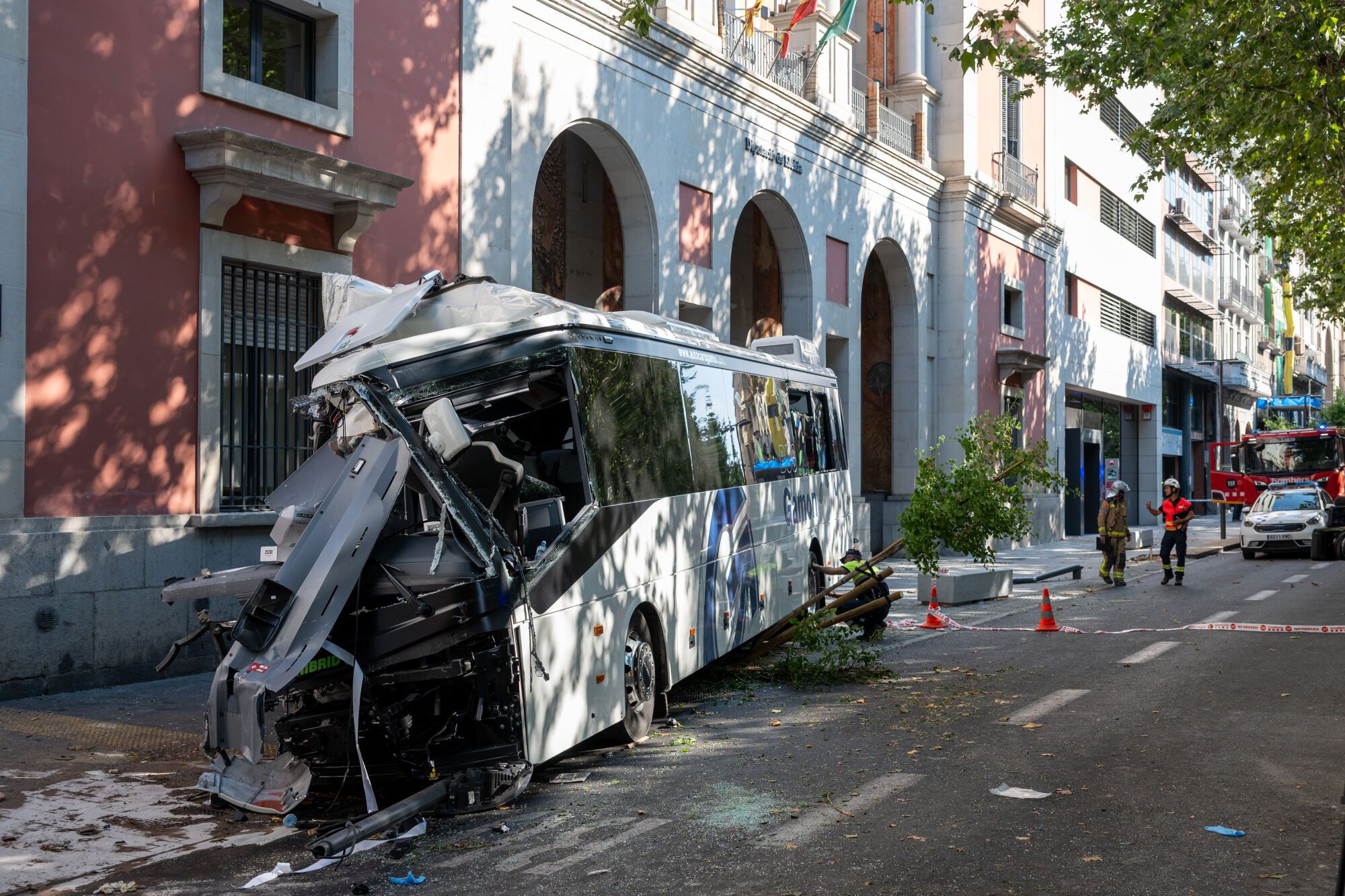 Autobús accidentado en Lleida tras el siniestro ocurrido en julio de 2026, imagen del lugar del accidente.